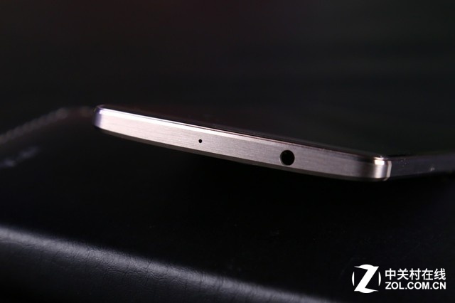 精湛設(shè)計與工藝 華為Mate8摩卡金版圖賞