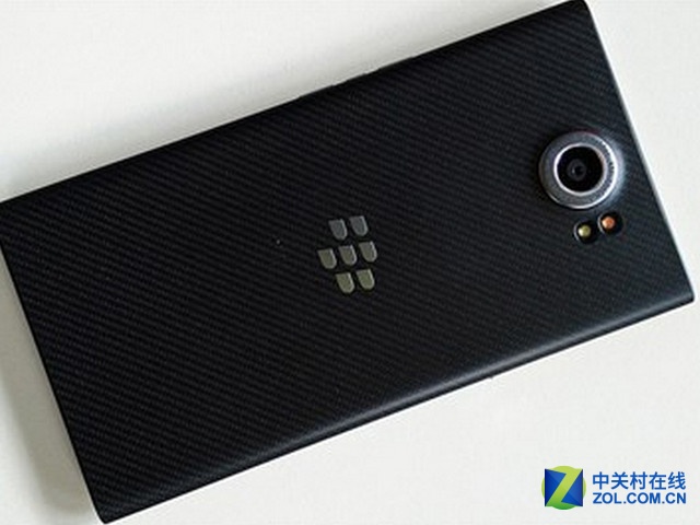 雙曲面屏設(shè)計(jì) 黑莓Priv商家報(bào)價(jià)4764元