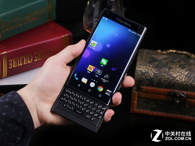 配備2K顯示屏 黑莓Priv商家報價5605元