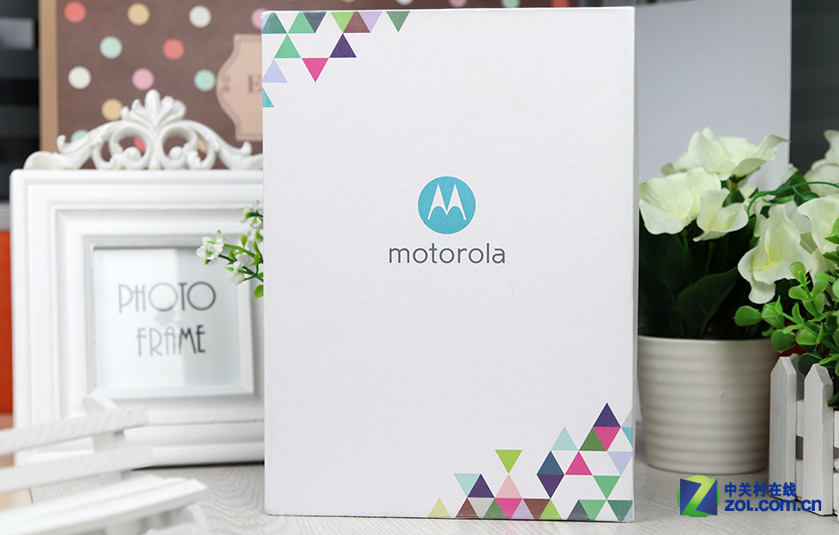 摩托羅拉被<a href=/tags/105-0.html target=_blank class=infotextkey>聯想</a>收購后，回歸中國市場幾乎是早已確定的。Moto于1月26日在國家會議中心舉辦新品發布會，正式回歸中國市場。