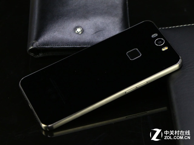 時尚多色可選 圣誕節(jié)值得買機型推薦