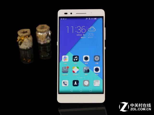 2015手機圈流行色 玫瑰金配色智能機薦