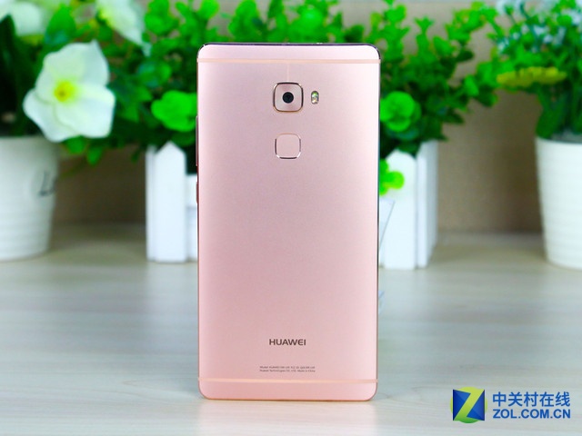 2015手機圈流行色 玫瑰金配色智能機薦