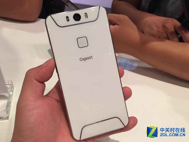 雙12后優惠不停歇 值得關注的熱門手機 