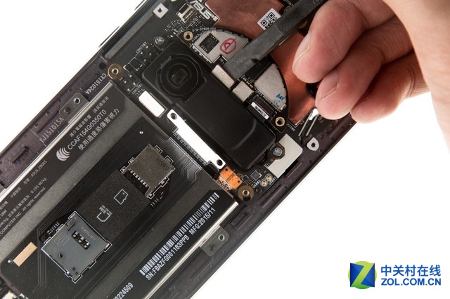 精密的“鷹眼” 華碩ZenFone Zoom拆解圖賞