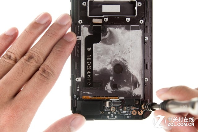 精密的“鷹眼” 華碩ZenFone Zoom拆解圖賞