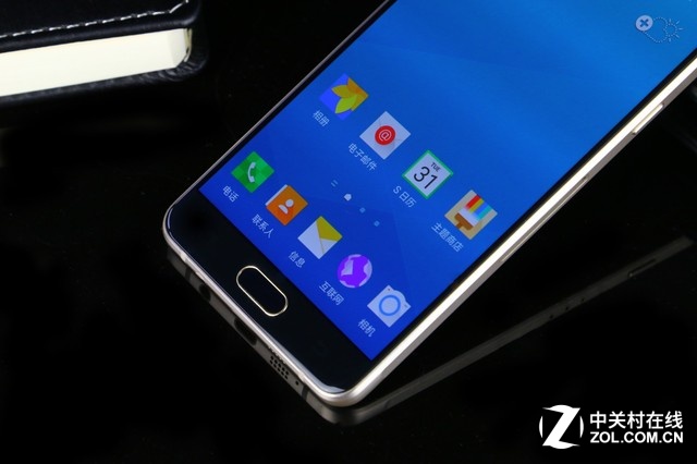 纖薄機身再有突破 三星A5 2016版圖賞