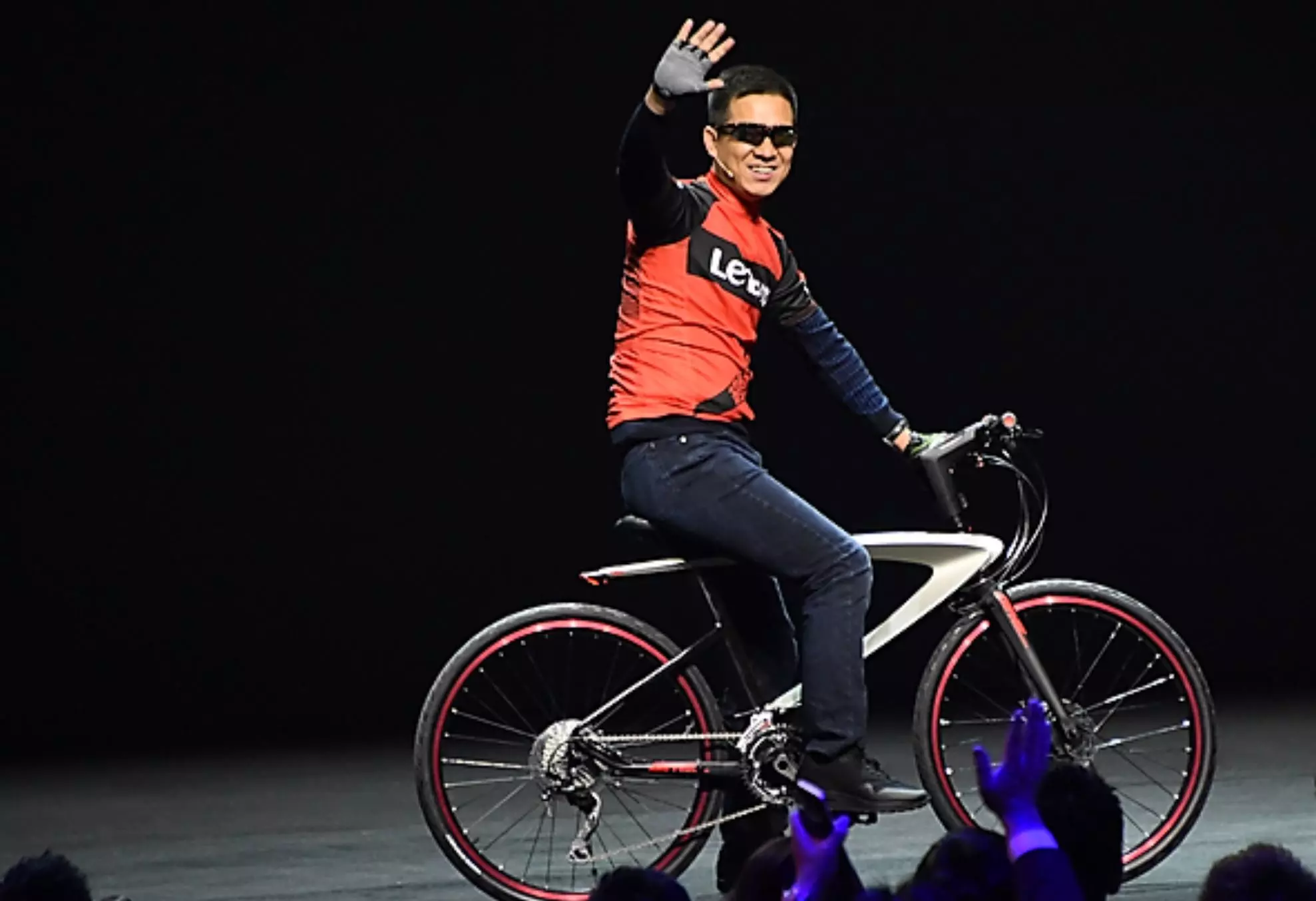 芭莎網關閉客服電話失聯 消費者錢全打水漂