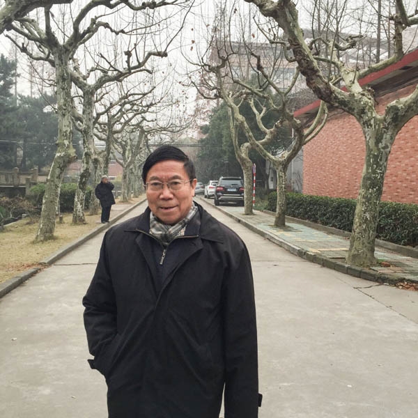 男子重度霧霾不戴口罩:稱國人金剛不壞