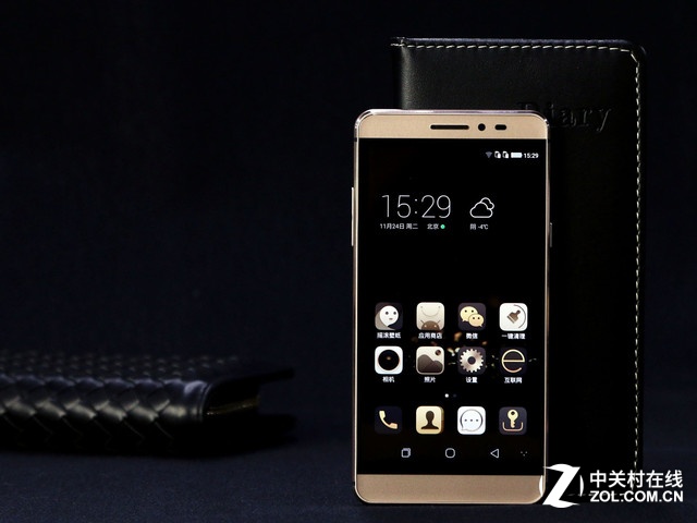 指紋眼紋都能解鎖 八款黑科技手機(jī)推薦