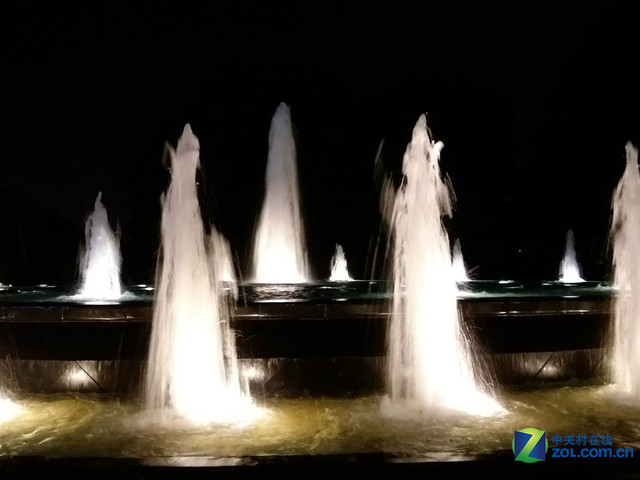 雙2.5D+全網通4G 三星A5(2016)購機手冊