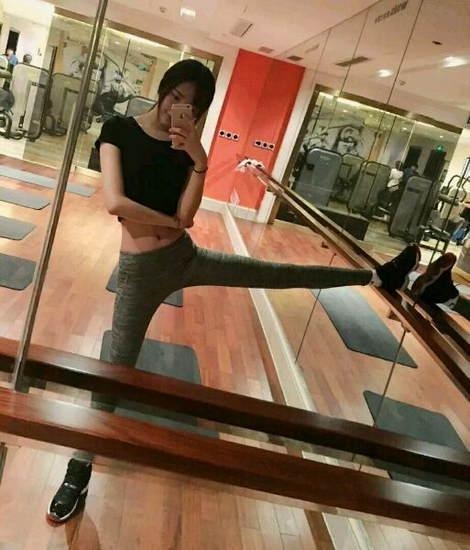 女網友曬健身照吸睛:魔鬼級女神