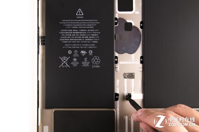 苛求對稱之美 iPad Pro拆解百圖賞析