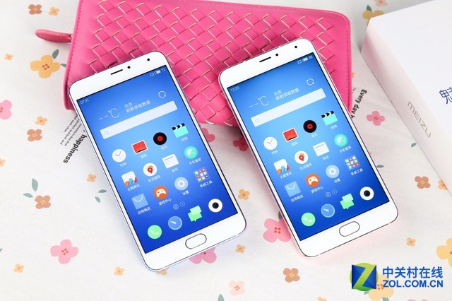 魅藍metal在配色方面一共有五色,為金屬著色也成為了魅族metal的看點之一,多彩金屬潮流民主化,讓你擁有更多選擇。而其機身為定制合金材質,同時采用壓鑄輔以激光探點CNC的獨特工藝精雕而成,配合專屬的涂料和噴涂工藝,在制機工藝方面也是超出了千元機的范疇,這當然也是性價比的體現。