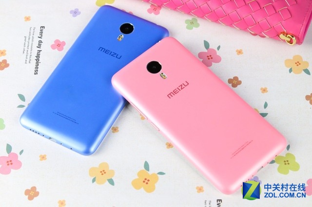 多彩時尚之選 魅藍metal粉藍雙機圖賞