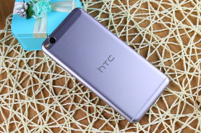 全金屬一體機(jī)身 2399元HTC One X9圖賞