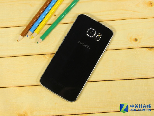 大屏+個性曲面 三星S6 Edge報價4270元