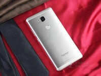 榮耀5X報價999元起 指紋識別+金屬機身