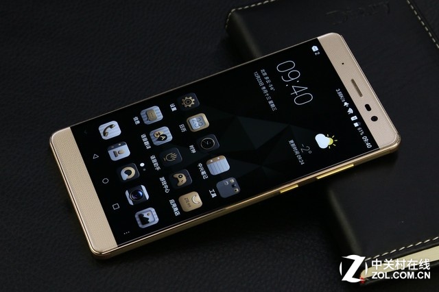 巨屏盡在掌握 中興AXON天機Max圖賞 