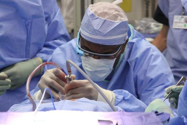 566aa16b12e50.jpeg 虛實的力量:醫學里的VR世界正在改變著什么?