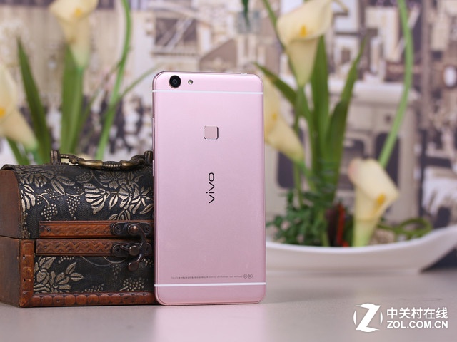 漂亮的不像實(shí)力派 國(guó)產(chǎn)旗艦手機(jī)推薦