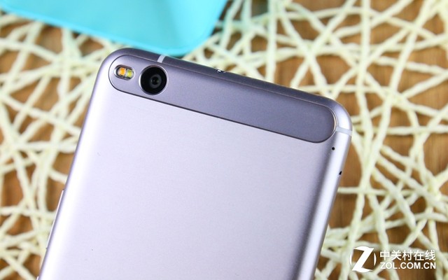 一部"靠譜"的金屬中端機 HTC One X9評測