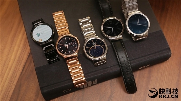 HUAWEI WATCH開(kāi)啟揚(yáng)聲器功能:用手表打電話