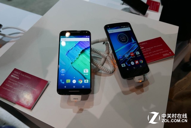 今年展臺的熱點(diǎn)自然是Snapdragon 820芯片。但是除了一臺樂視Le Max Pro封閉在盒子里展示,高通并沒有拿出大量技術(shù)參數(shù)介紹它的性能和特點(diǎn),而是用兩個區(qū)域展示了820芯片的應(yīng)用價值。