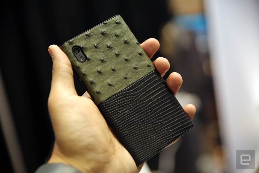 可定制的Win10手機(jī) NuAns Neo上手展示