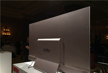 樂(lè)視CES發(fā)布超級(jí)薄電視 僅兩枚硬幣厚度