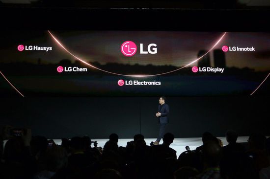 LG新品曝光 50大圖領(lǐng)略CES發(fā)布會(huì)現(xiàn)場(chǎng)