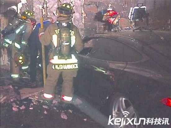 特斯拉不時起火自燃:電動汽車是否真的安全?