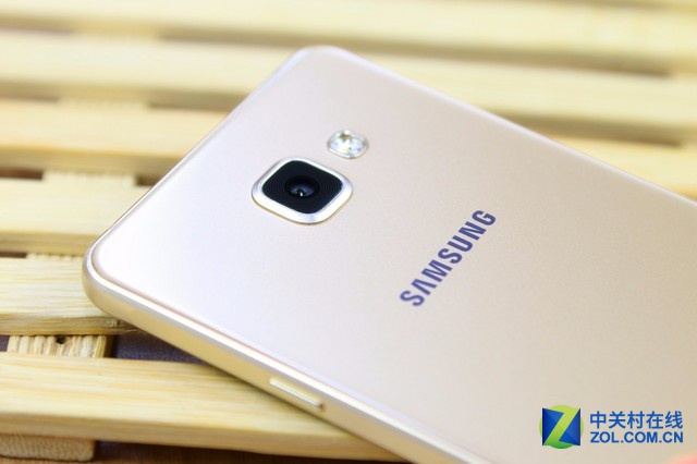 體驗攀升時尚外觀 三星A7 2016版圖賞