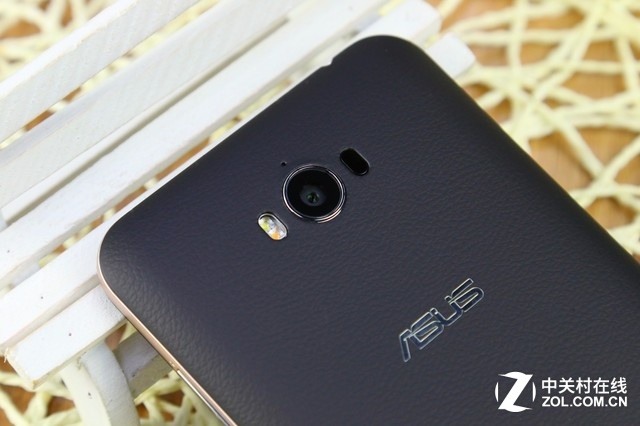 強勁長續航千元機 華碩電神5000圖賞