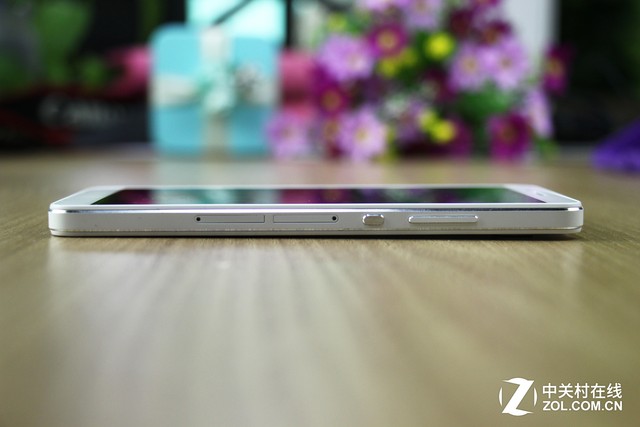 翻轉鏡頭/側邊指紋 成就不凡之榮耀7i