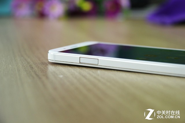 翻轉鏡頭/側邊指紋 成就不凡之榮耀7i