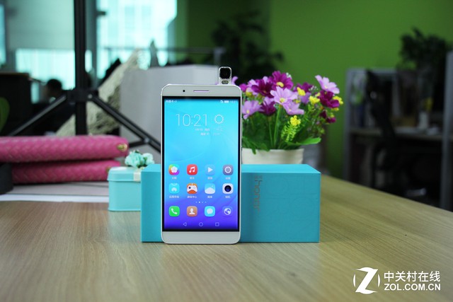 翻轉(zhuǎn)鏡頭/側(cè)邊指紋 成就不凡之榮耀7i