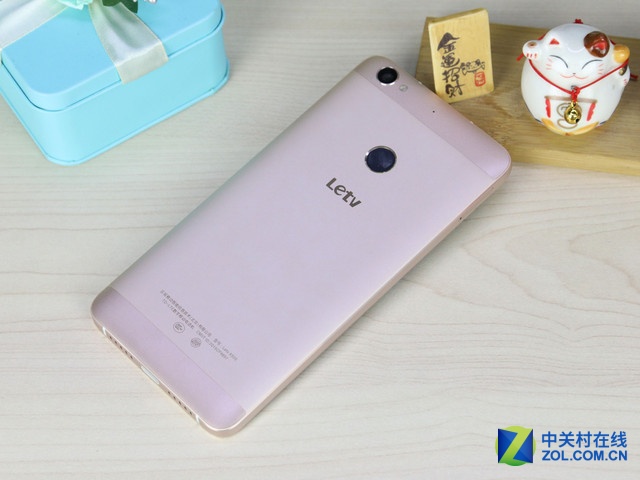 千元機選它 3GB RAM樂視超級手機1s熱賣