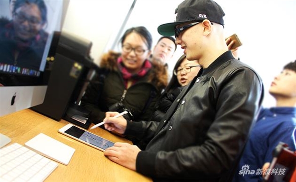 蘋(píng)果為猴年推出紀(jì)念版手表:只賣(mài)到元宵節(jié)節(jié)