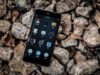 堅(jiān)果手機(jī)全網(wǎng)通版1月19發(fā)售