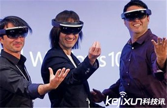 微軟HoloLens全息眼鏡細節透露:視野差還死貴