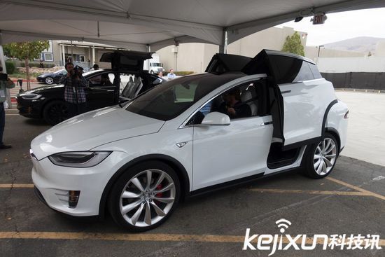 特斯拉起訴德國鷹翼門供應商:曾導致Model X多次跳票