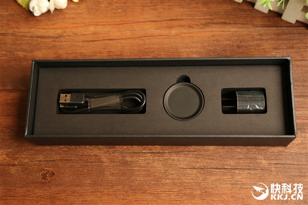 黑曜金版TicWatch智能手表開箱:高顏值/支持iPhone