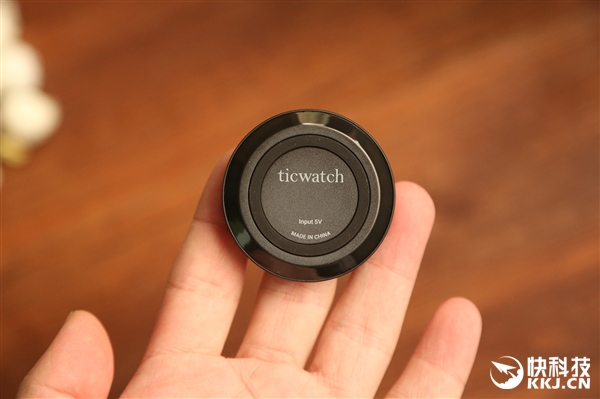 黑曜金版TicWatch智能手表開箱:高顏值/支持iPhone