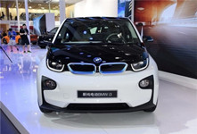 寶馬i3電動(dòng)汽車?yán)m(xù)航將提升50% 北美銷量第三