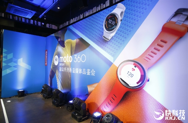 2388元！Moto 360 Sport智能手表正式發(fā)售