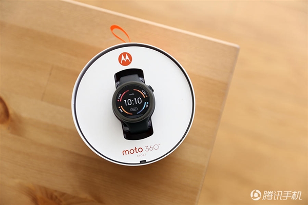 2388元!Moto 360運(yùn)動(dòng)版國(guó)行圖賞:硅膠腕帶