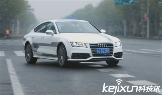 無(wú)人駕駛技術(shù)成熟還需十年：駕照將變得過(guò)時(shí)！