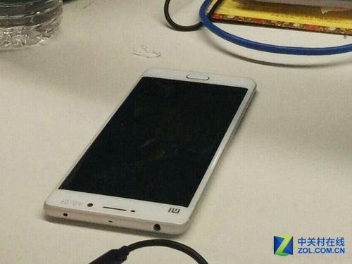 或有曲面屏版 曝小米5售價2199元起