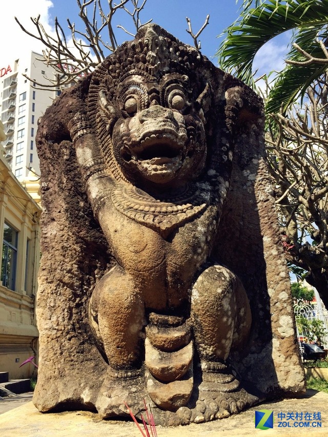 對(duì)于這樣的靜物攝影,夠快才暢快vivo X6無(wú)疑更具優(yōu)勢(shì),較小的體積和更方便的握持方式,能創(chuàng)造更多的角度,而優(yōu)秀的鏡頭,則能表現(xiàn)出更多的細(xì)節(jié)。